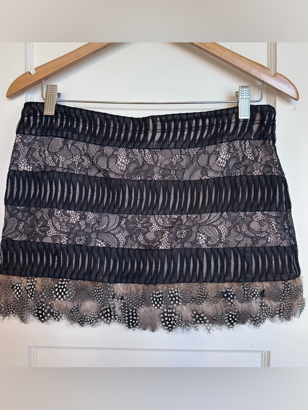 BEBE RARE feather trimmed skirt, size 6